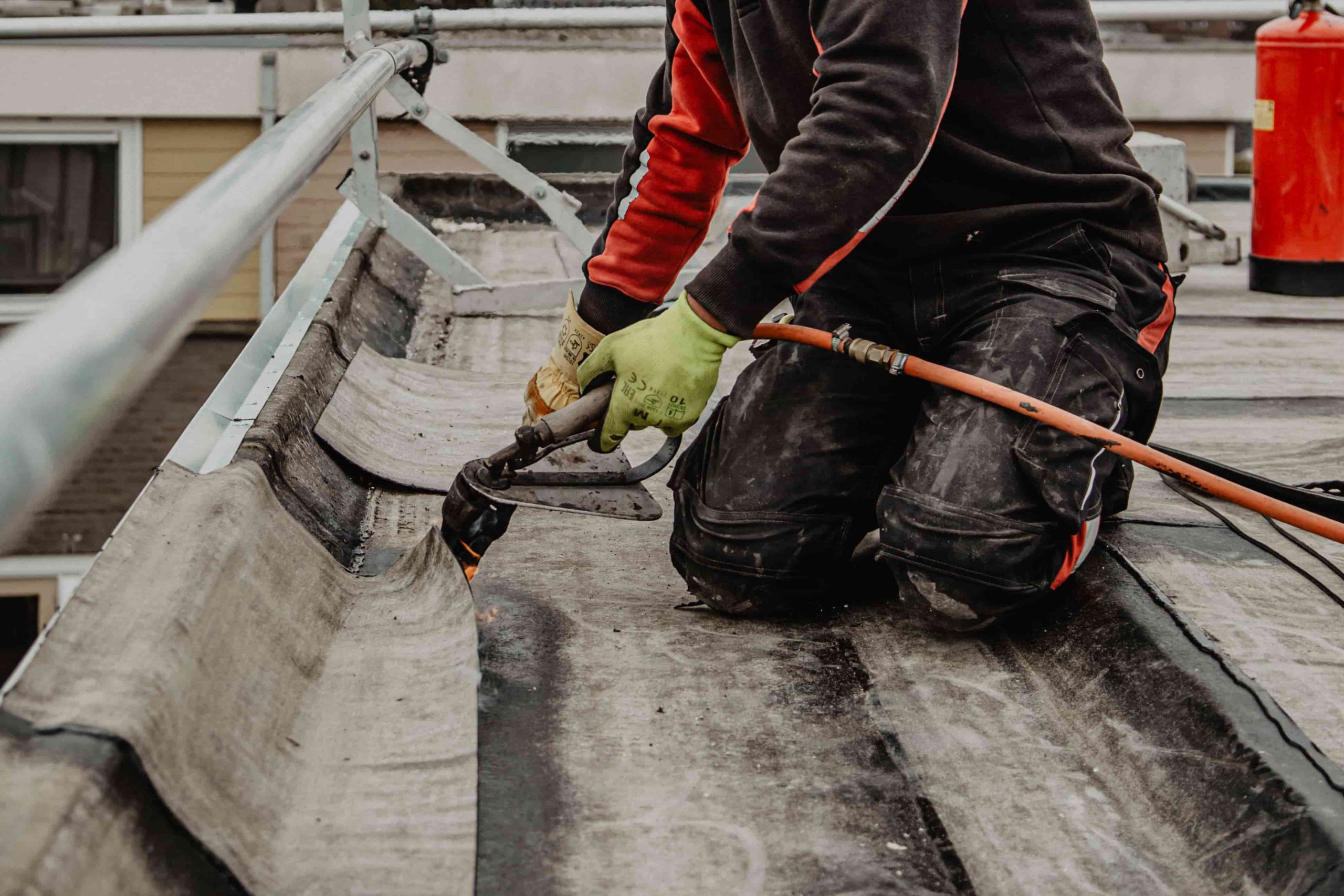 Dakbedekking: Dakreparatie door Daktec